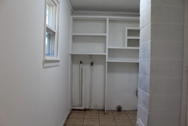 mudroom featuring light tile patterned flooring