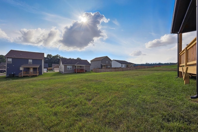 151 Cardinal Crk, Clarksville, TN 37040 - view of green lawn featuring a residential view