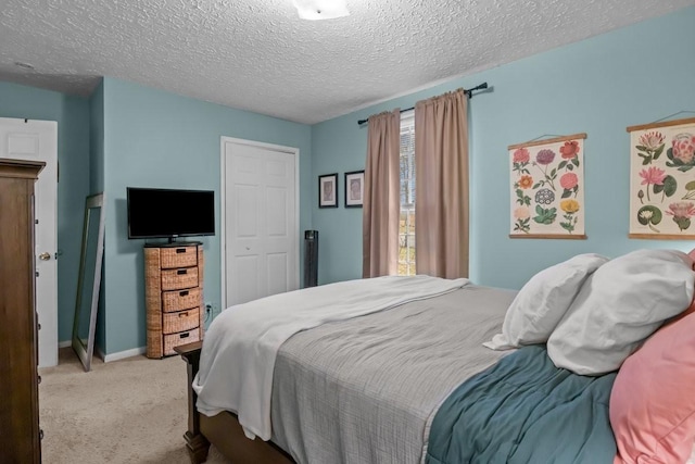 109 Robin Hood Rd, Dickson, TN 37055 - carpeted bedroom with baseboards and a textured ceiling