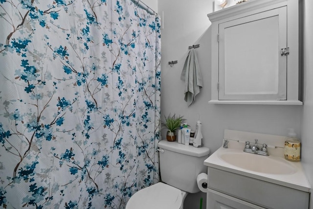 109 Robin Hood Rd, Dickson, TN 37055 - full bath with toilet, a shower with shower curtain, and vanity