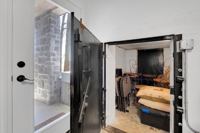 bathroom with unfinished concrete floors