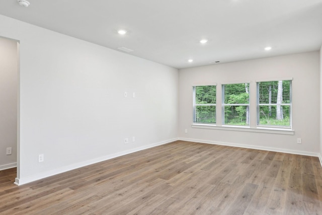 708 Brody Ct, Antioch, TN 37013 - unfurnished room featuring wood finished floors, recessed lighting, and a smoke detector