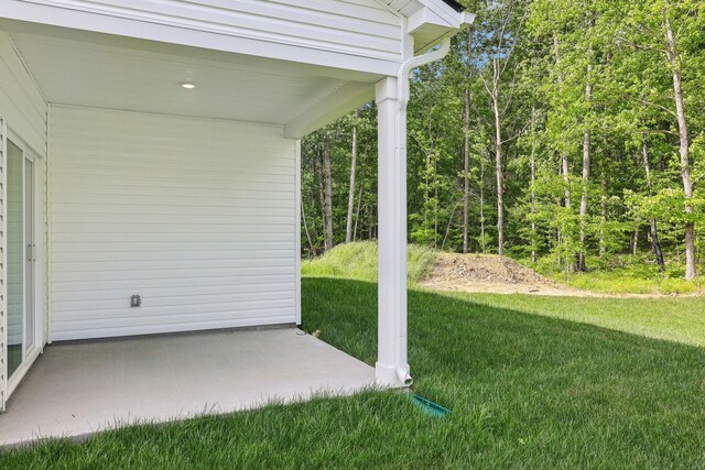 708 Brody Ct, Antioch, TN 37013 - view of green lawn featuring a forest view