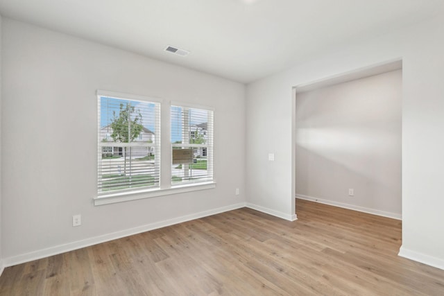 708 Brody Ct, Antioch, TN 37013 - empty room featuring light wood-style flooring and baseboards