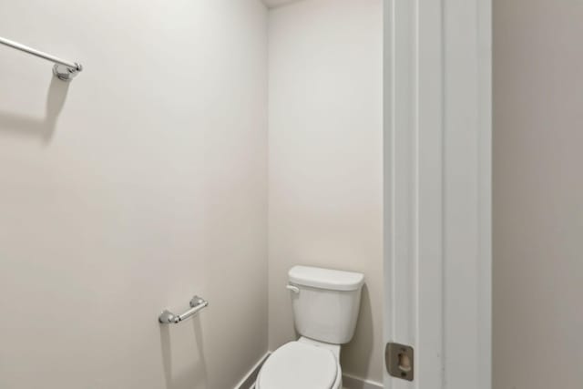 4228 Skyridge Dr, Nashville, TN 37207 - bathroom with toilet