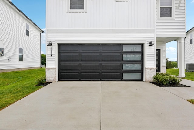 4228 Skyridge Dr, Nashville, TN 37207 - garage with concrete driveway and central air condition unit