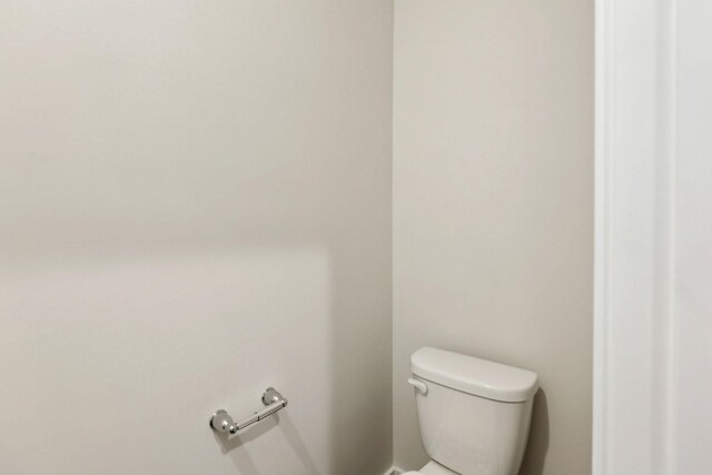 4228 Skyridge Dr, Nashville, TN 37207 - bathroom featuring toilet