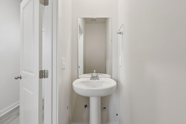 4220 Skyridge Dr, Nashville, TN 37207 - bathroom with baseboards and a sink