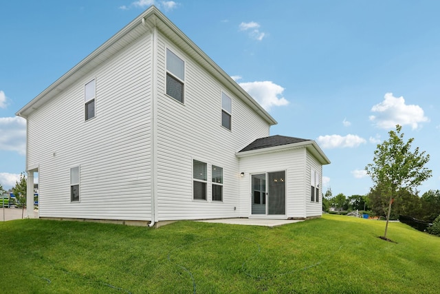 4220 Skyridge Dr, Nashville, TN 37207 - back of house featuring a lawn and a patio area