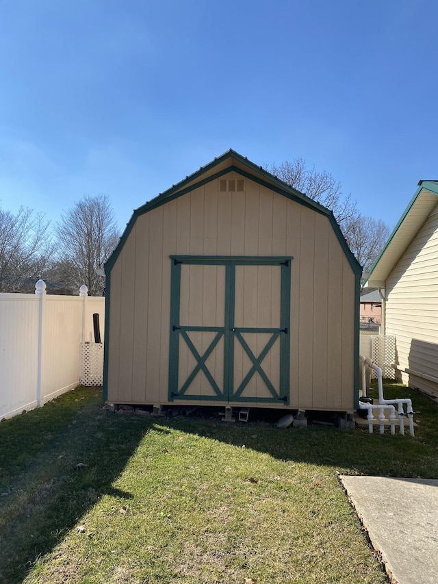 1306 Mcmahan St, Manchester, TN 37355 - view of shed
