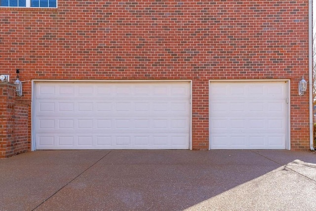 908 Plantation Blvd, Gallatin, TN 37066 - garage with driveway