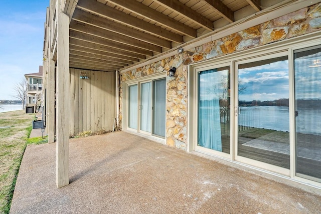 144 Tanasi Shr, Gallatin, TN 37066 - view of patio with a water view