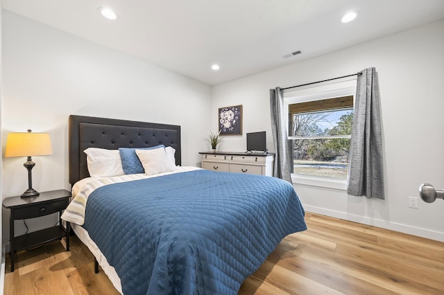 744 Dobbins Pike, Gallatin, TN 37066 - bedroom featuring light wood-style flooring, baseboards, and recessed lighting
