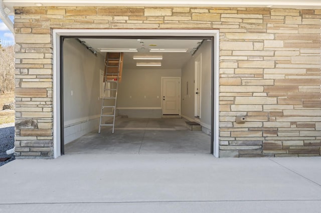 744 Dobbins Pike, Gallatin, TN 37066 - view of garage