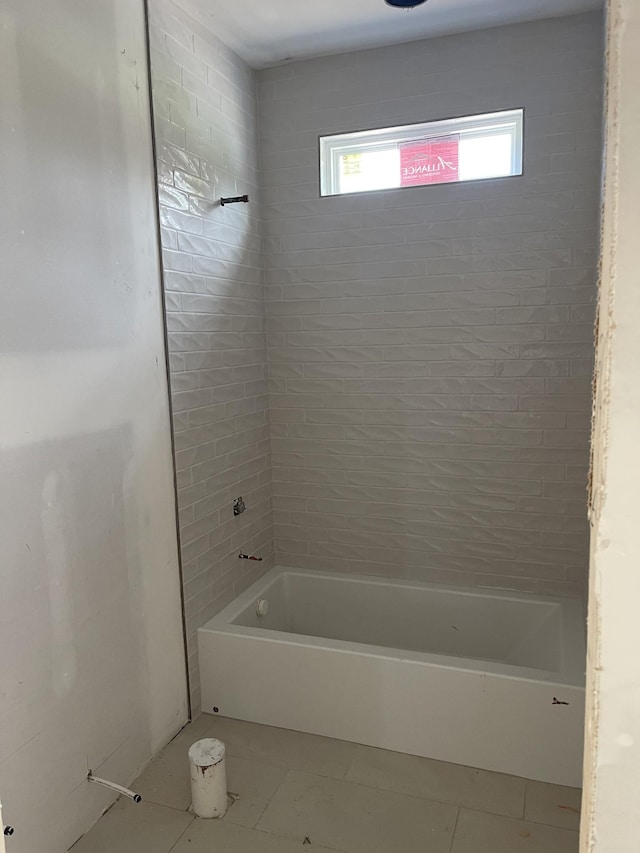 1513 Garners Creek Rd, Dickson, TN 37055 - full bathroom featuring tile patterned floors and tub / shower combination