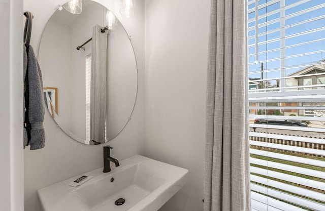 4009B Indiana Ave, Nashville, TN 37209 - bathroom featuring a sink