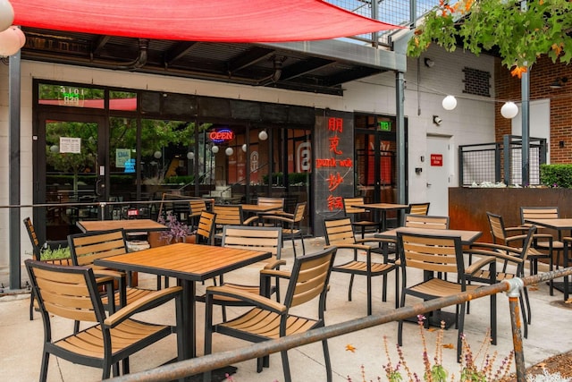 4009B Indiana Ave, Nashville, TN 37209 - view of patio / terrace featuring outdoor dining space
