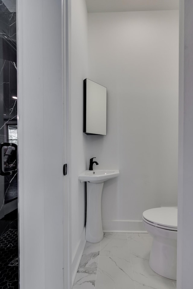 427A Kinhawk Ct, Nashville, TN 37211 - bathroom with marble finish floor, toilet, and baseboards
