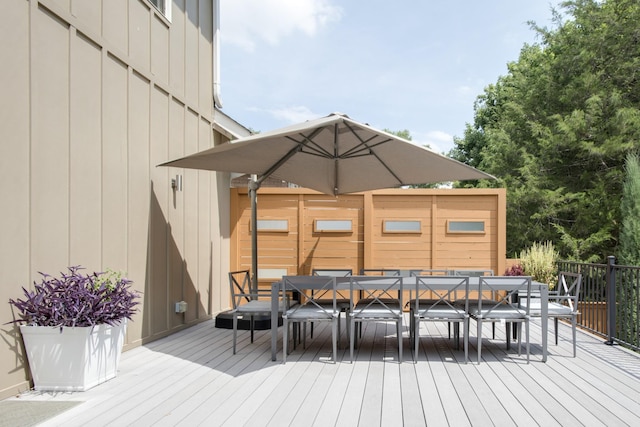 1926 20th Ave S, Nashville, TN 37212 - wooden deck with outdoor dining area