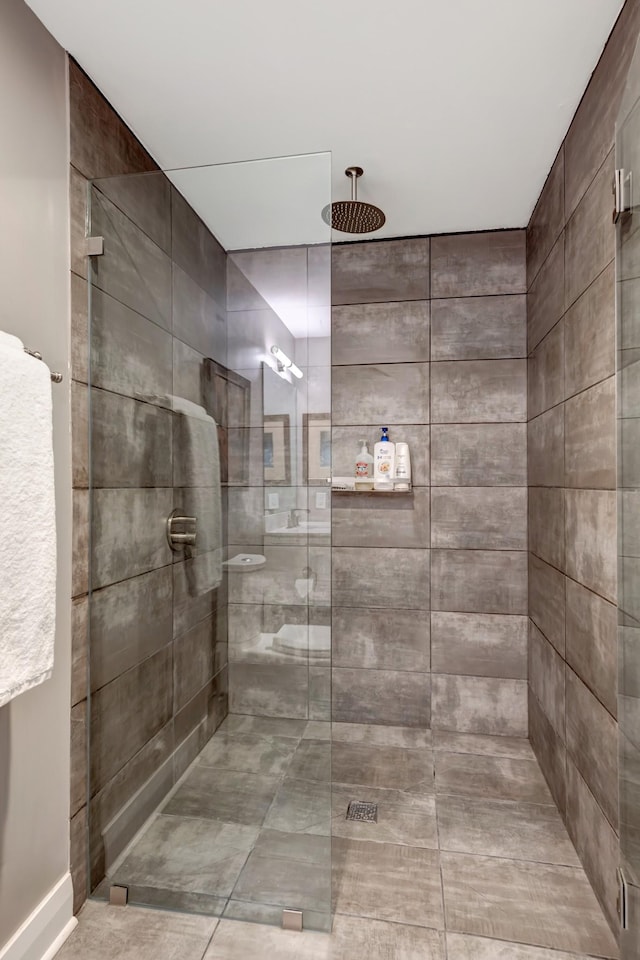1926 20th Ave S, Nashville, TN 37212 - bathroom with walk in shower