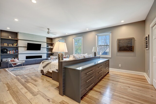 1926 20th Ave S, Nashville, TN 37212 - interior space featuring baseboards, light wood-type flooring, recessed lighting, and a ceiling fan