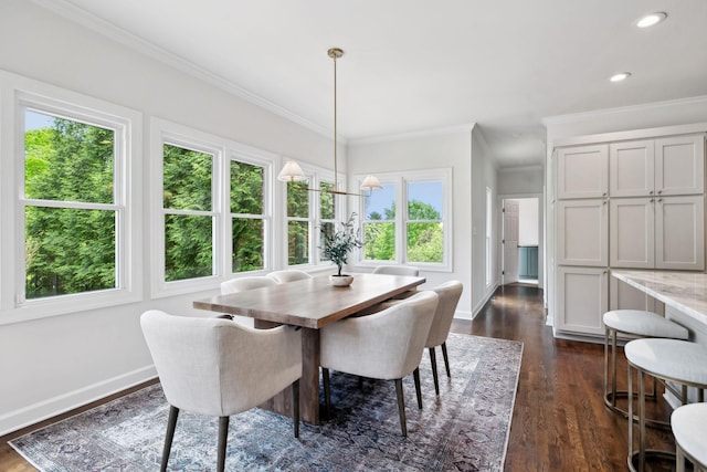 dining space with baseboards, recessed lighting, dark wood finished floors, and crown molding