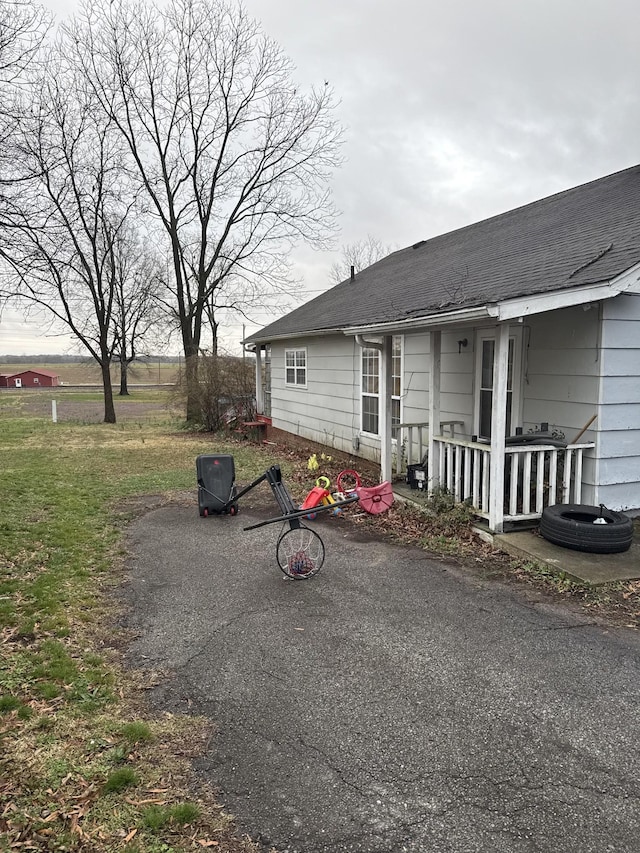 502 S Trenton St, Rutherford, TN 38369 - view of home's exterior featuring a shingled roof