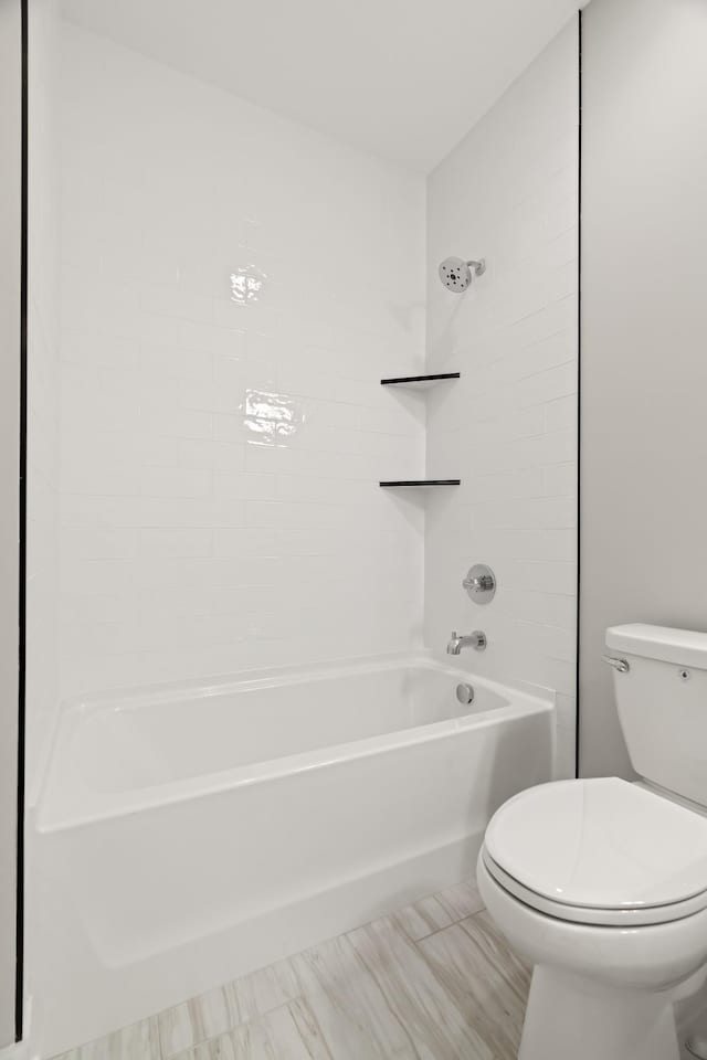 205 Charlotte Everly Cir, Hendersonville, TN 37075 - full bath featuring toilet and  shower combination