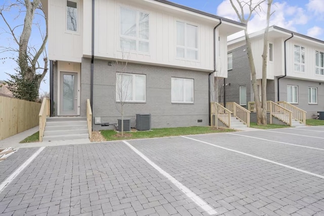 1930D Herman St, Nashville, TN 37208 - uncovered parking lot featuring fence
