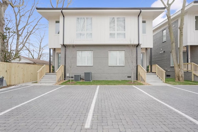 1930D Herman St, Nashville, TN 37208 - uncovered parking lot featuring fence