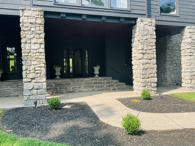 915 Overton Lea Rd, Nashville, TN 37220 - property entrance