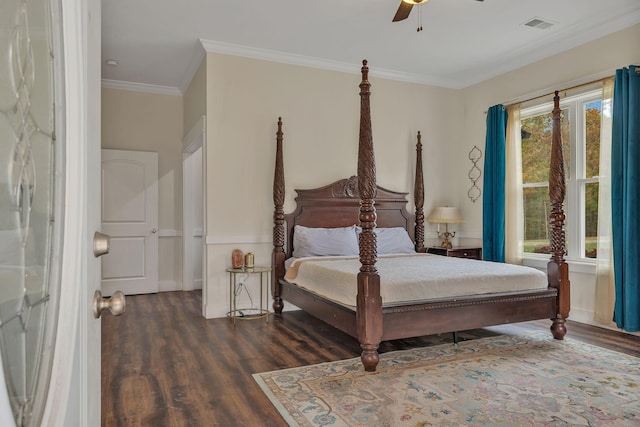 230 Anchor Dr, Waverly, TN 37185 - bedroom featuring visible vents, crown molding, baseboards, a ceiling fan, and dark wood-style floors