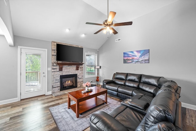 2263 Allen Griffey Ct, Clarksville, TN 37042 - living area with a wealth of natural light, visible vents, wood finished floors, and lofted ceiling