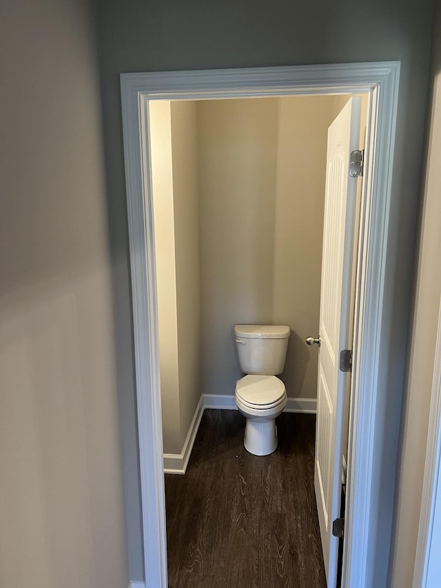 967 Horse Mountain Rd Unit 6G, Shelbyville, TN 37160 - bathroom featuring toilet, baseboards, and wood finished floors