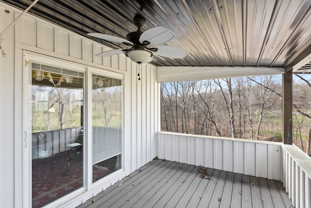deck featuring ceiling fan
