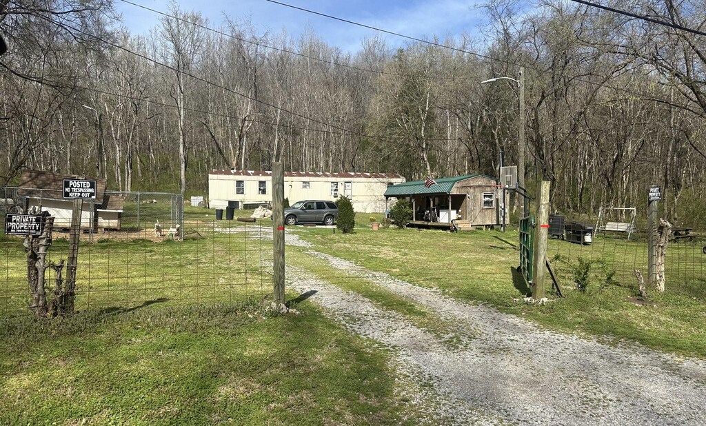 4372 Sulphur Creek Rd, Nashville, TN 37218 - photo 1