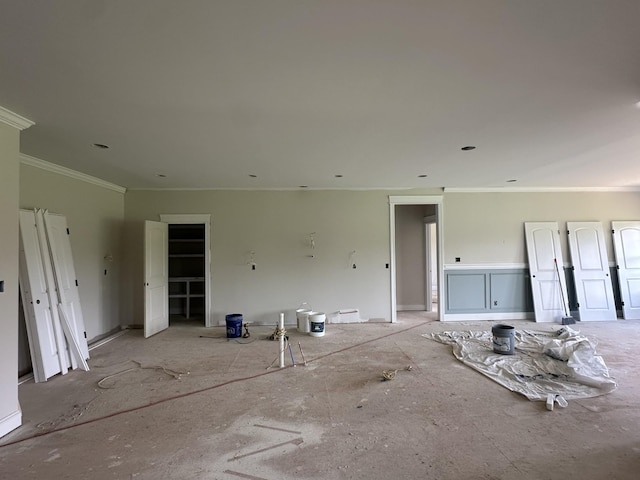 230 Hall Ct, Clarksville, TN 37043 - unfurnished living room featuring ornamental molding