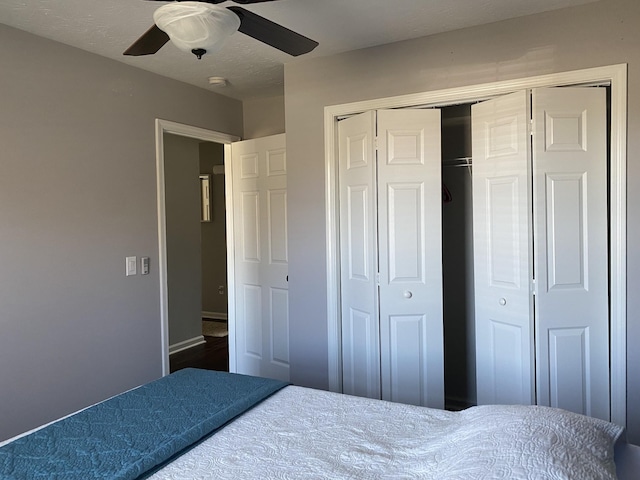 219 Wagoners Way, Westmoreland, TN 37186 - bedroom with a ceiling fan, a closet, and a textured ceiling