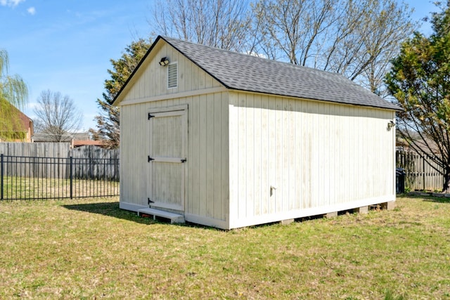 102 Highland Rdg, Hendersonville, TN 37075 - view of shed with a fenced backyard