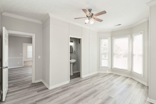 102 Highland Rdg, Hendersonville, TN 37075 - unfurnished bedroom with multiple windows, visible vents, crown molding, and light wood-style floors