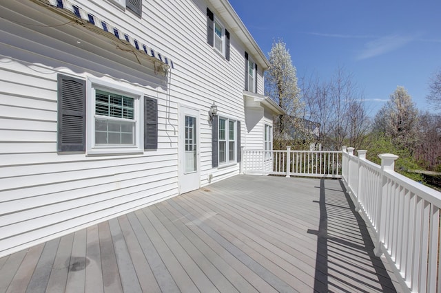 526 Christel Springs Dr, Clarksville, TN 37043 - view of wooden deck