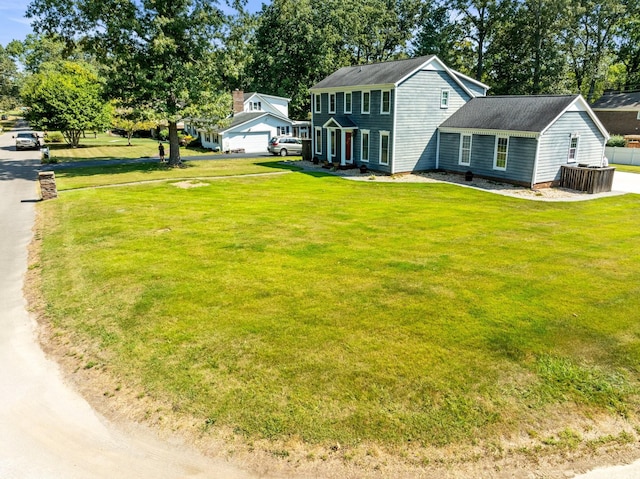 view of front of home featuring a front lawn