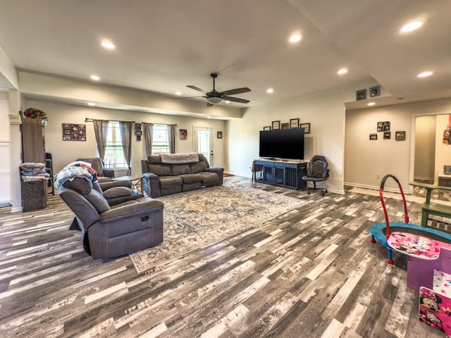5113 Highland Lick Rd, Lewisburg, KY 42256 - living room with baseboards, ceiling fan, wood finished floors, and recessed lighting