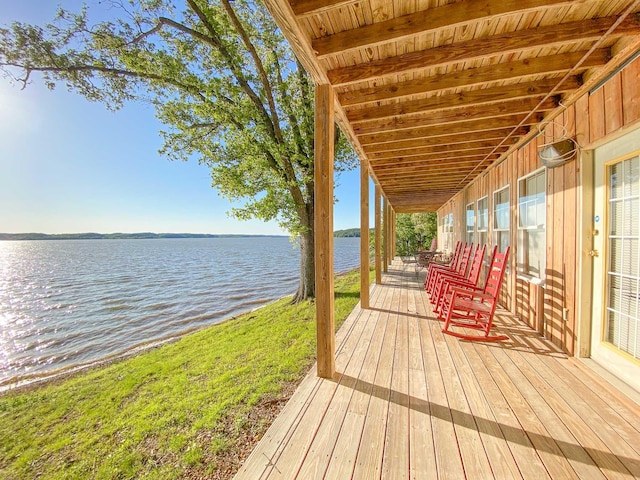 9395 Greenbriar Rd, Waverly, TN 37185 - deck with a water view