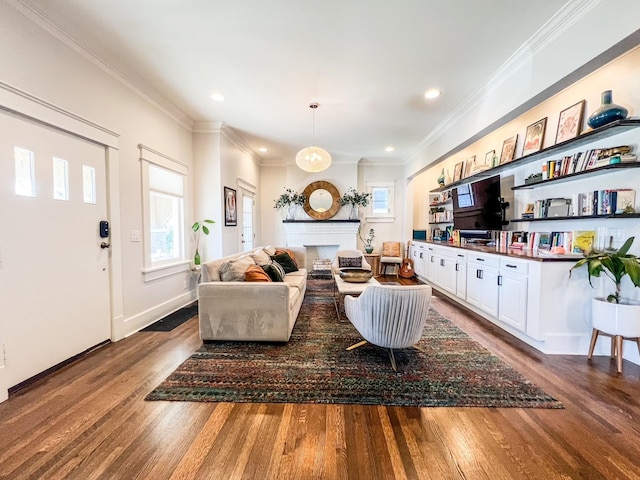 336 Chesterfield Ave, Nashville, TN 37212 - living area featuring baseboards, ornamental molding, and wood finished floors