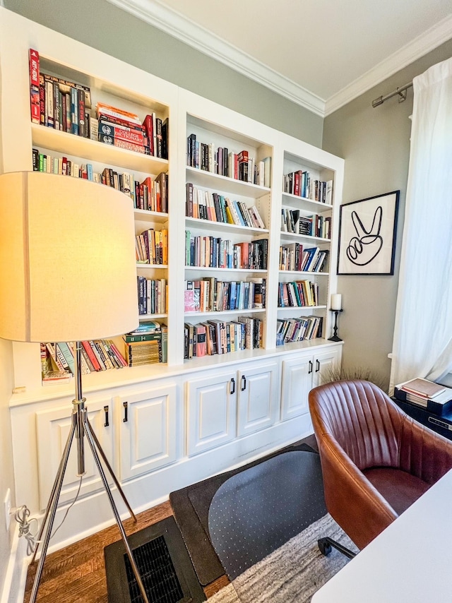 336 Chesterfield Ave, Nashville, TN 37212 - sitting room featuring crown molding and wood finished floors