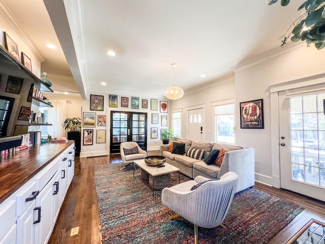 336 Chesterfield Ave, Nashville, TN 37212 - living room with baseboards, dark wood-style flooring, recessed lighting, and crown molding