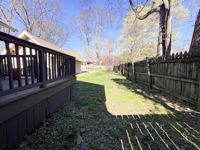 336 Chesterfield Ave, Nashville, TN 37212 - view of yard with a fenced backyard and a wooden deck
