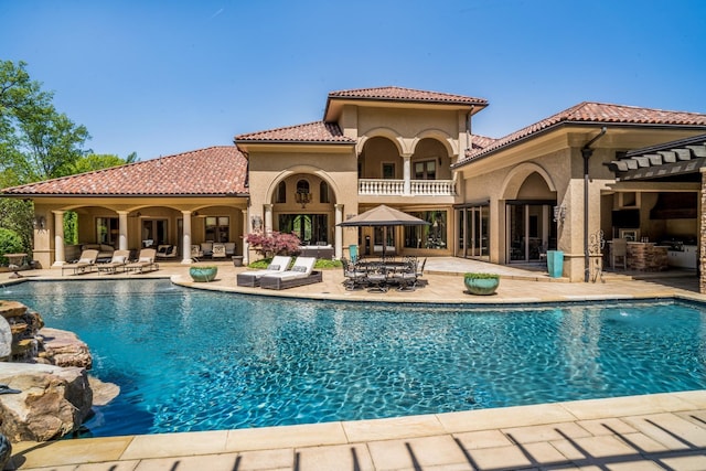 947 Tyne Blvd, Nashville, TN 37220 - outdoor pool featuring a patio area