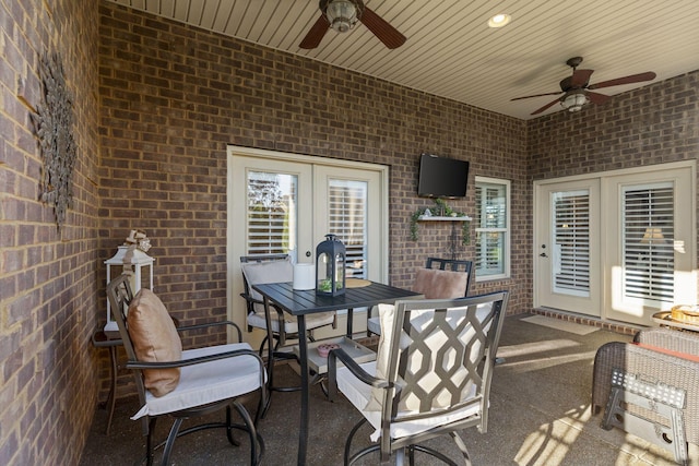 1019 Club View Dr, Gallatin, TN 37066 - view of patio featuring outdoor dining space and a ceiling fan